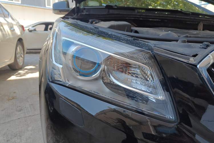 Used Buick LaCrosse 2013 2.0T SIDI Smart Luxury Flagship Edition Right Front Headlight