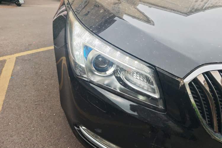 Used Buick LaCrosse 2013 2.4L SIDI Elite Comfort Version Right Front Headlight