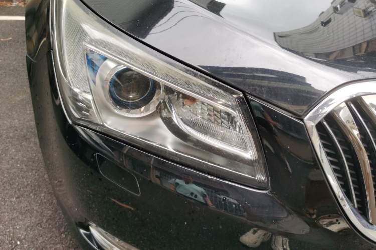 Used Buick LaCrosse 2013 2.4L SIDI Elite Comfort Version Right Front Headlight