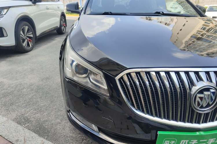 Used Buick LaCrosse 2013 2.4L SIDI Leading Comfort Version Right Front Headlight