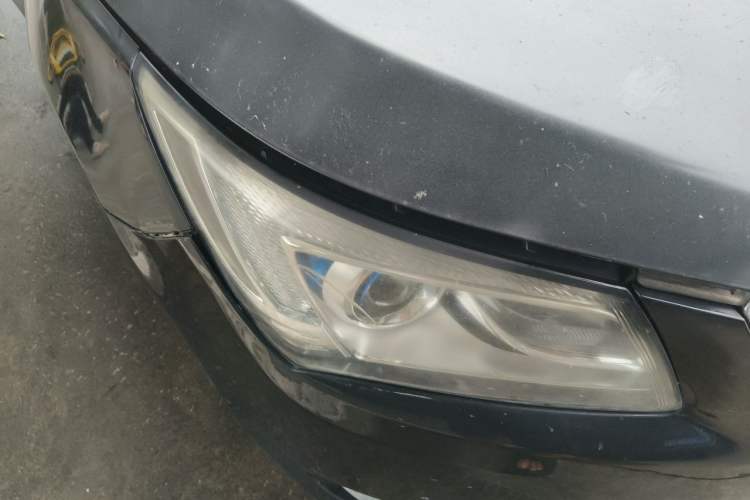 Used Buick LaCrosse 2013 2.4L SIDI Leading Comfort Version Right Front Headlight