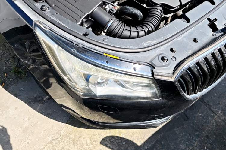 Used Buick LaCrosse 2013 2.4L SIDI Luxury Comfort Edition Right Front Headlight