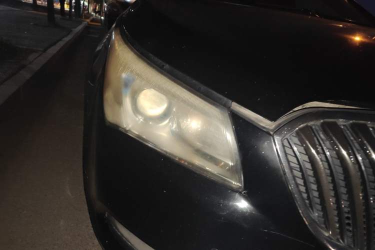 Used Buick LaCrosse 2013 2.4L SIDI Leading Comfort Version Right Front Headlight