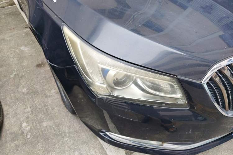 Used Buick LaCrosse 2013 2.4L SIDI Elite Comfort Version Right Front Headlight