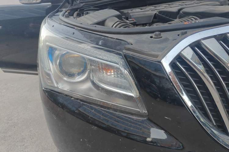 Used Buick LaCrosse 2013 2.4L SIDI Leading Comfort Version Right Front Headlight