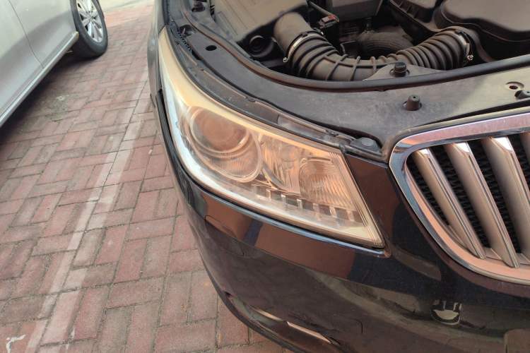Used Buick LaCrosse 2013 2.4L SIDI Elite Comfort Version Right Front Headlight