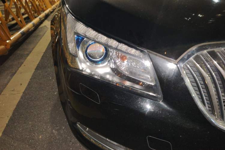 Used Buick LaCrosse 2013 2.4L SIDI Elite Comfort Version Right Front Headlight