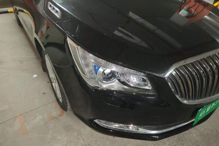 Used Buick LaCrosse 2013 2.4L SIDI Elite Comfort Version Right Front Headlight