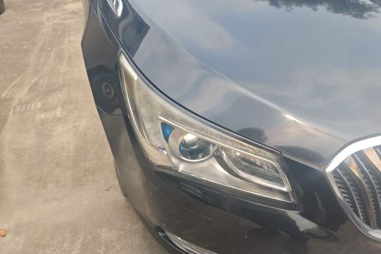 Used Buick LaCrosse 2013 2.4L SIDI Luxury Comfort Edition Right Front Headlight