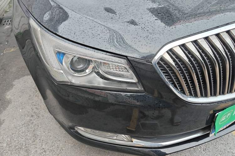 Used Buick LaCrosse 2013 2.4L SIDI Leading Comfort Version Right Front Headlight