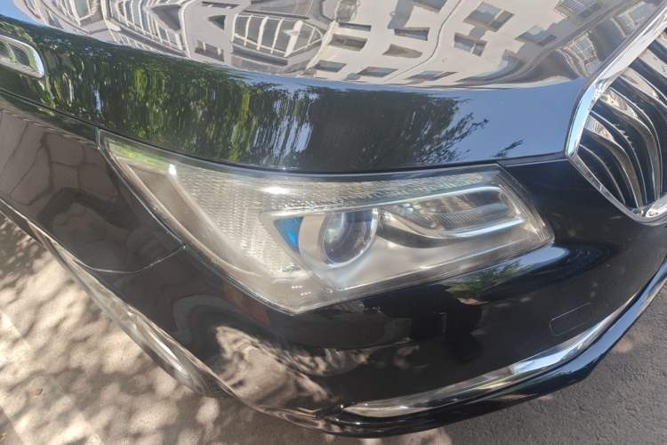 Used Buick LaCrosse 2013 2.4L SIDI Leading Comfort Version Right Front Headlight