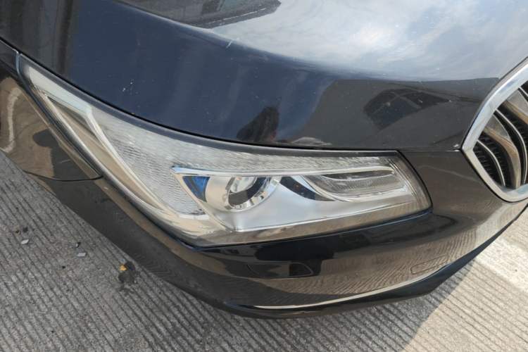 Used Buick LaCrosse 2013 2.4L SIDI Elite Comfort Version Right Front Headlight