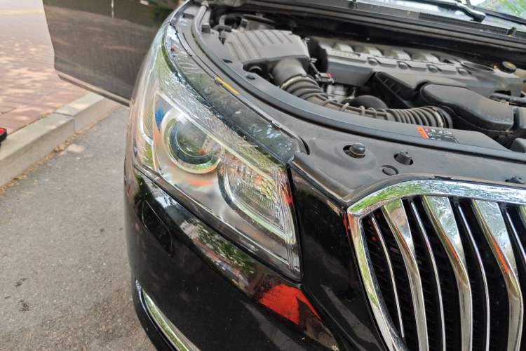 Used Buick LaCrosse 2013 2.4L SIDI Elite Comfort Version Right Front Headlight