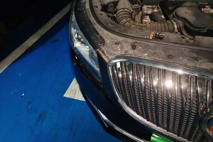 Used Buick LaCrosse 2013 2.4L SIDI Leading Comfort Version Right Front Headlight