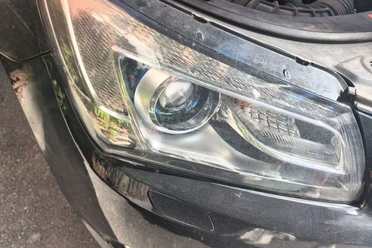 Used Buick LaCrosse 2013 2.4L SIDI Leading Comfort Version Right Front Headlight