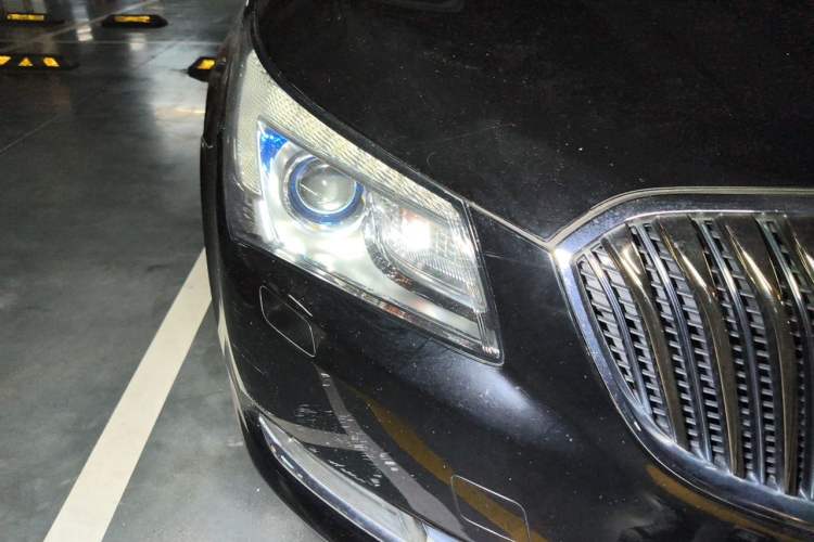 Used Buick LaCrosse 2013 2.4L SIDI Luxury Comfort Edition Right Front Headlight