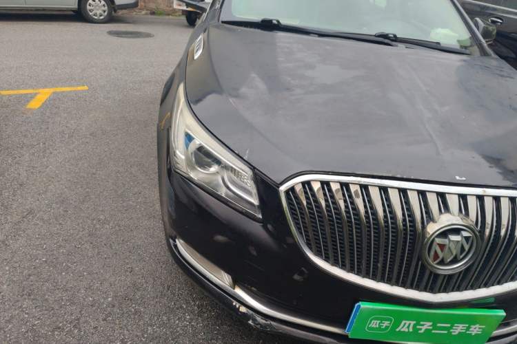 Used Buick LaCrosse 2013 2.4L SIDI Leading Comfort Version Right Front Headlight
