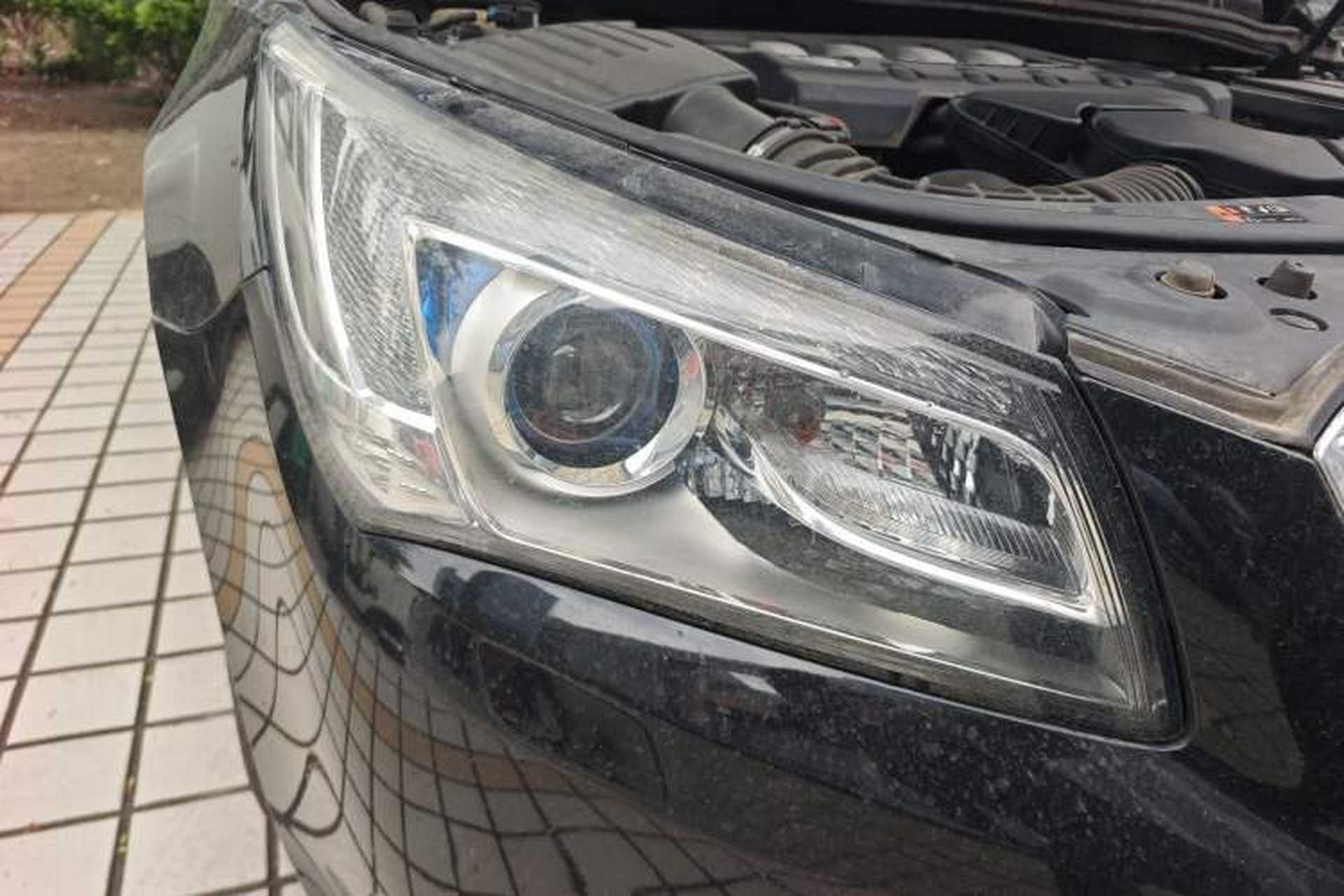 Used Buick LaCrosse 2013 2.4L SIDI Luxury Comfort Edition Right Front Headlight