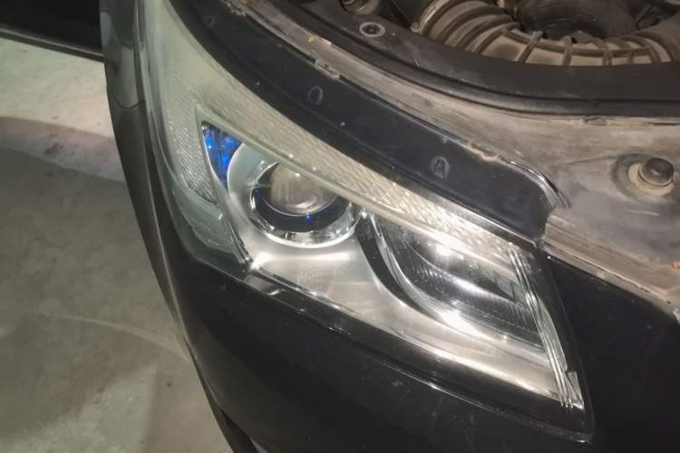 Used Buick LaCrosse 2013 2.4L SIDI Leading Comfort Version Right Front Headlight