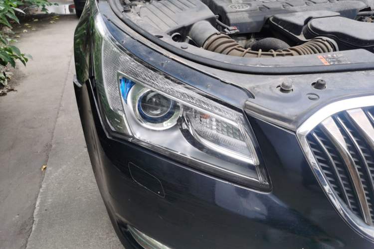 Used Buick LaCrosse 2013 2.4L SIDI Luxury Comfort Edition Right Front Headlight