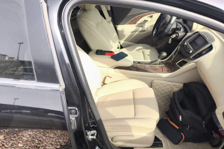 Used Buick LaCrosse 2013 2.4L SIDI Leading Comfort Version Right Front Seat