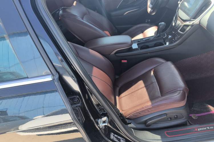 Used Buick LaCrosse 2013 2.4L SIDI Elite Comfort Version Right Front Seat