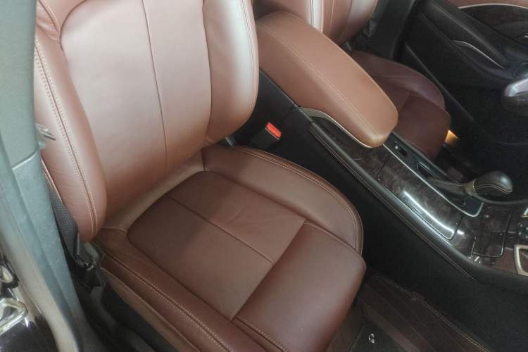 Used Buick LaCrosse 2013 2.4L SIDI Leading Comfort Version Right Front Seat