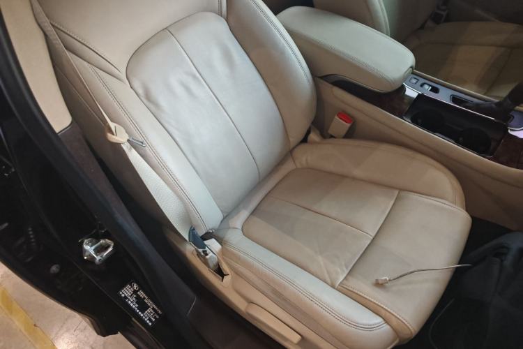 Used Buick LaCrosse 2013 2.4L SIDI Leading Comfort Version Right Front Seat