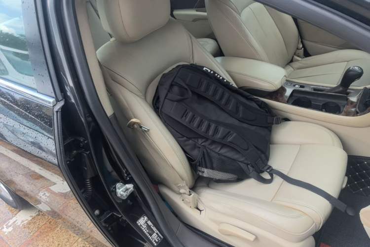 Used Buick LaCrosse 2013 2.4L SIDI Leading Comfort Version Right Front Seat