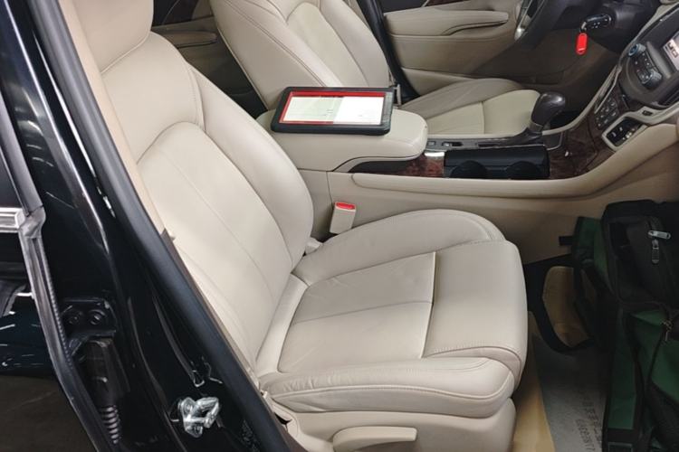 Used Buick LaCrosse 2013 2.4L SIDI Leading Comfort Version Right Front Seat