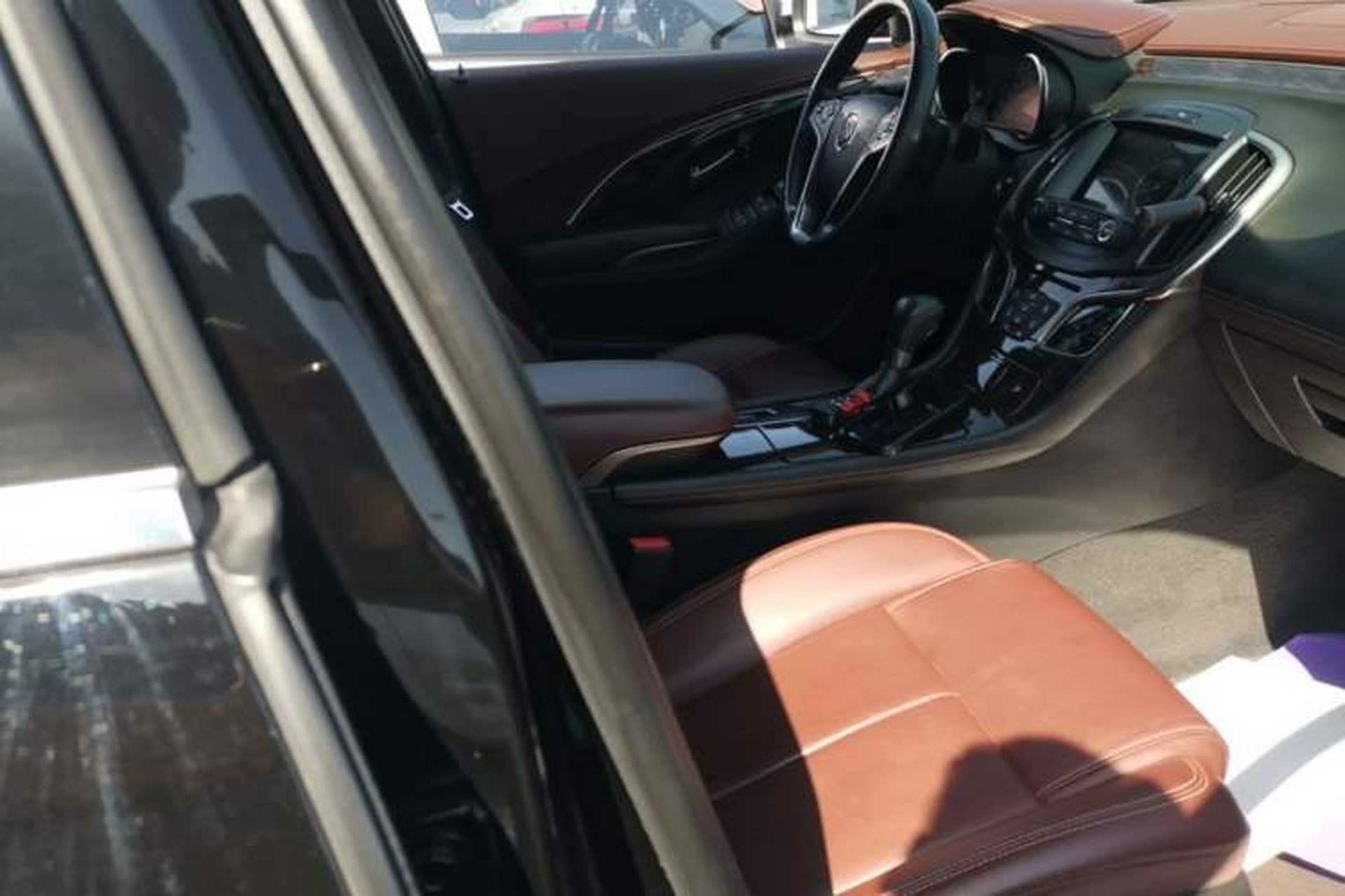Used Buick LaCrosse 2013 2.4L SIDI Luxury Comfort Edition Right Front Seat