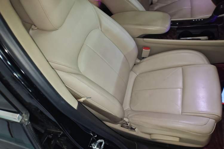 Used Buick LaCrosse 2013 2.4L SIDI Leading Comfort Version Right Front Seat