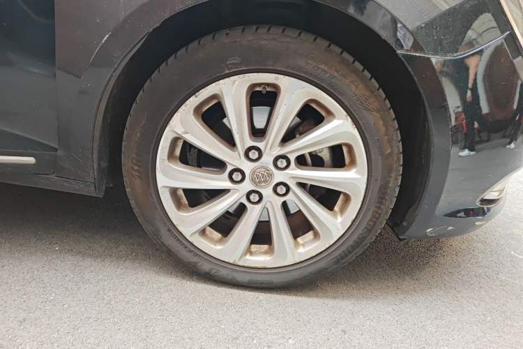 Used Buick LaCrosse 2013 3.0L SIDI V6 Smart Luxury Flagship Model Right Front Wheel Hub