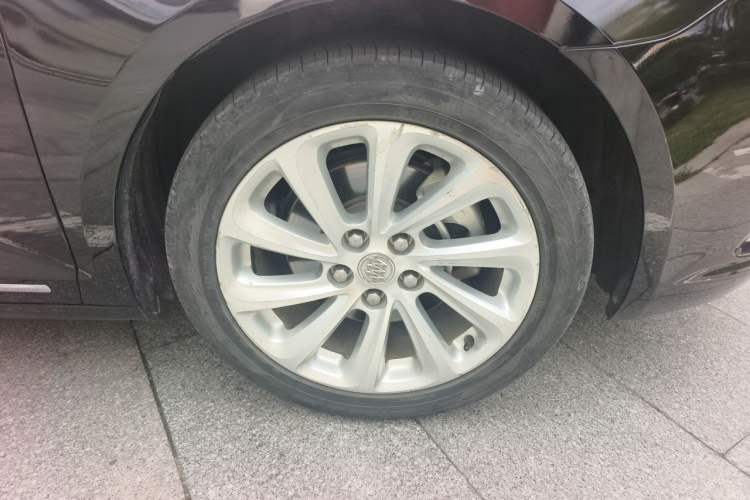 Used Buick LaCrosse 2013 3.0L SIDI V6 Smart Luxury Flagship Model Right Front Wheel Hub