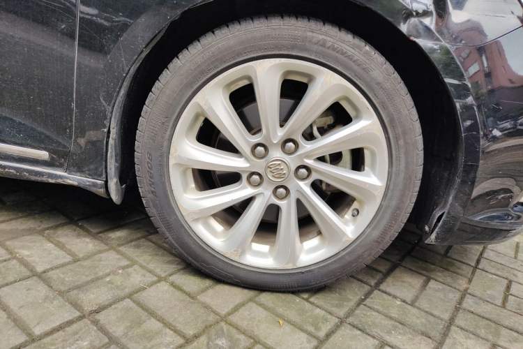 Used Buick LaCrosse 2013 3.0L SIDI V6 Smart Luxury Flagship Model Right Front Wheel Hub