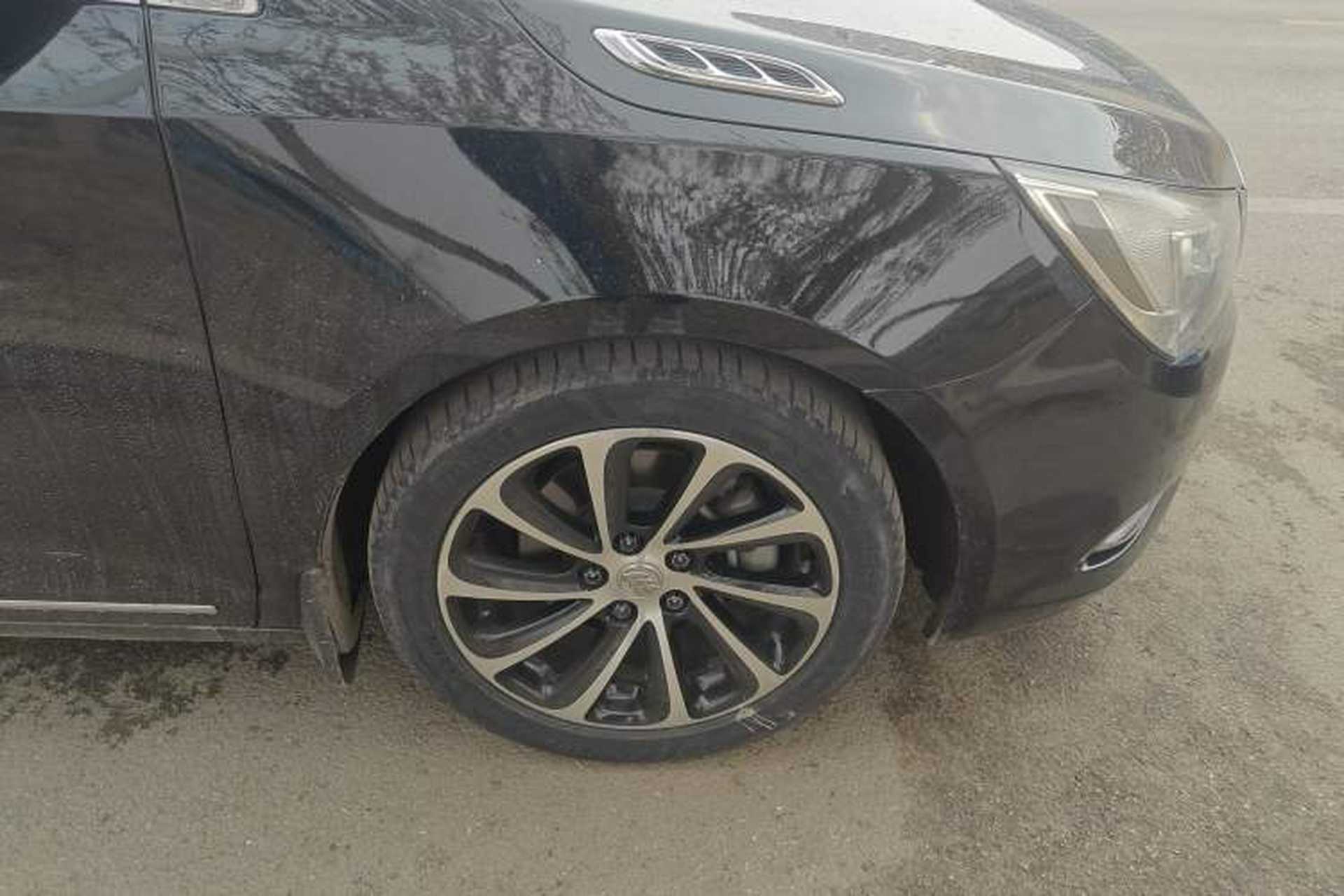 Used Buick LaCrosse 2013 2.0T SIDI Smart Luxury Flagship Edition Right Front Wheel Hub