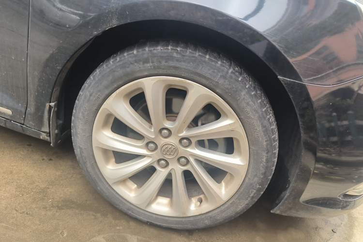 Used Buick LaCrosse 2013 3.0L SIDI V6 Smart Luxury Flagship Model Right Front Wheel Hub