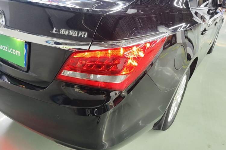Used Buick LaCrosse 2013 2.4L SIDI Leading Comfort Version Right Rear Taillight