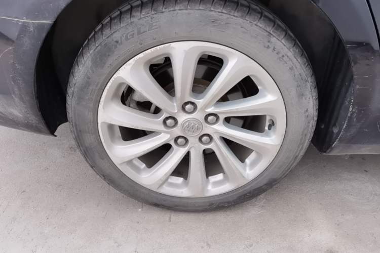 Used Buick LaCrosse 2013 2.0T SIDI Technology Version Right Rear Wheel Hub