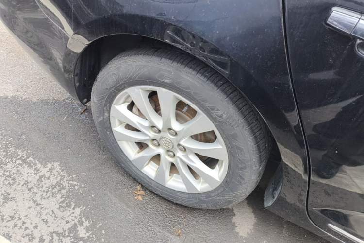 Used Buick LaCrosse 2013 2.4L SIDI Leading Comfort Version Right Rear Wheel Hub