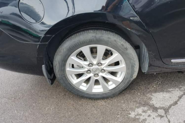 Used Buick LaCrosse 2013 2.4L SIDI Elite Comfort Version Right Rear Wheel Hub