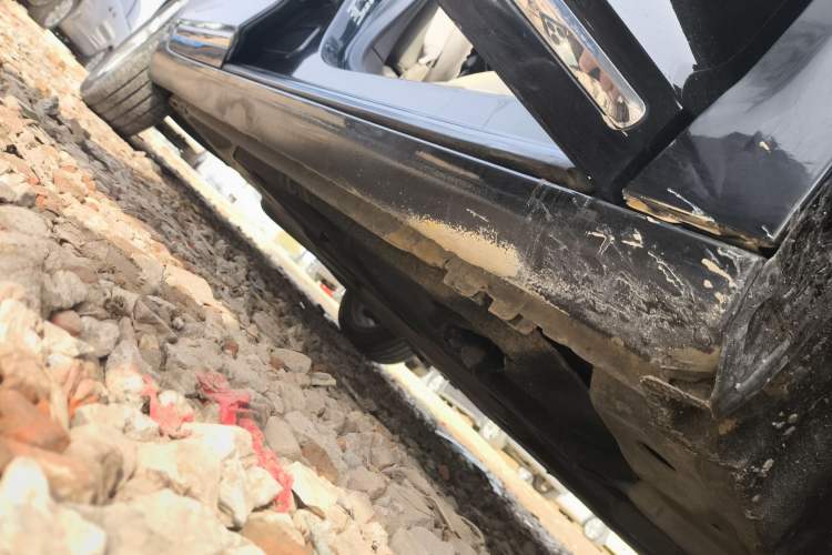 Used Buick LaCrosse 2013 2.4L SIDI Leading Comfort Version Right Side Sill