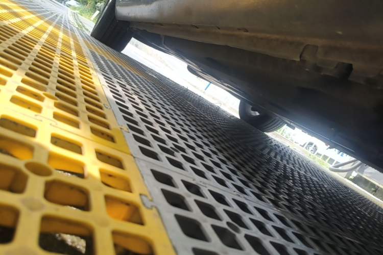 Used Buick LaCrosse 2013 2.4L SIDI Leading Comfort Version Right Side Sill