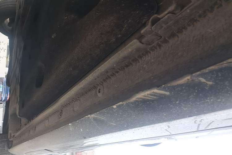 Used Buick LaCrosse 2013 2.4L SIDI Leading Comfort Version Right Side Sill