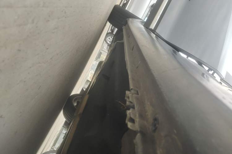 Used Buick LaCrosse 2013 2.4L SIDI Luxury Comfort Edition Right Side Sill