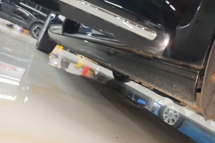 Used Buick LaCrosse 2013 2.4L SIDI Elite Comfort Version Right Side Sill