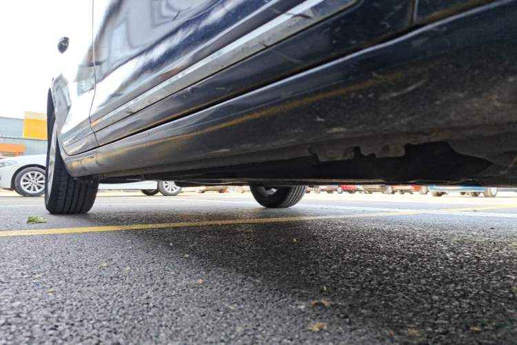 Used Buick LaCrosse 2013 2.4L SIDI Leading Comfort Version Right Side Sill