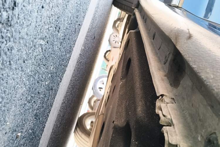 Used Buick LaCrosse 2013 2.4L SIDI Leading Comfort Version Right Side Sill