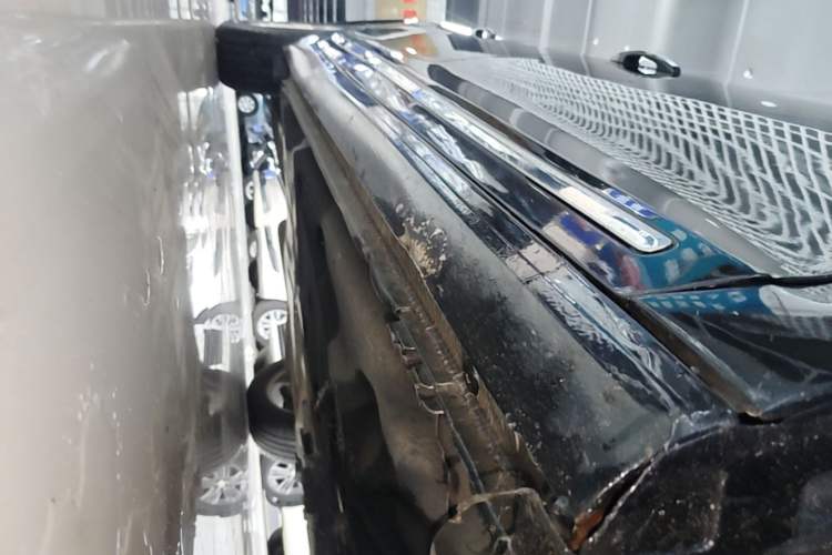 Used Buick LaCrosse 2013 2.4L SIDI Leading Comfort Version Right Side Sill