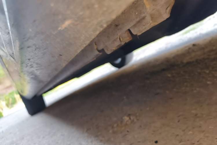 Used Buick LaCrosse 2013 2.4L SIDI Leading Comfort Version Right Side Sill